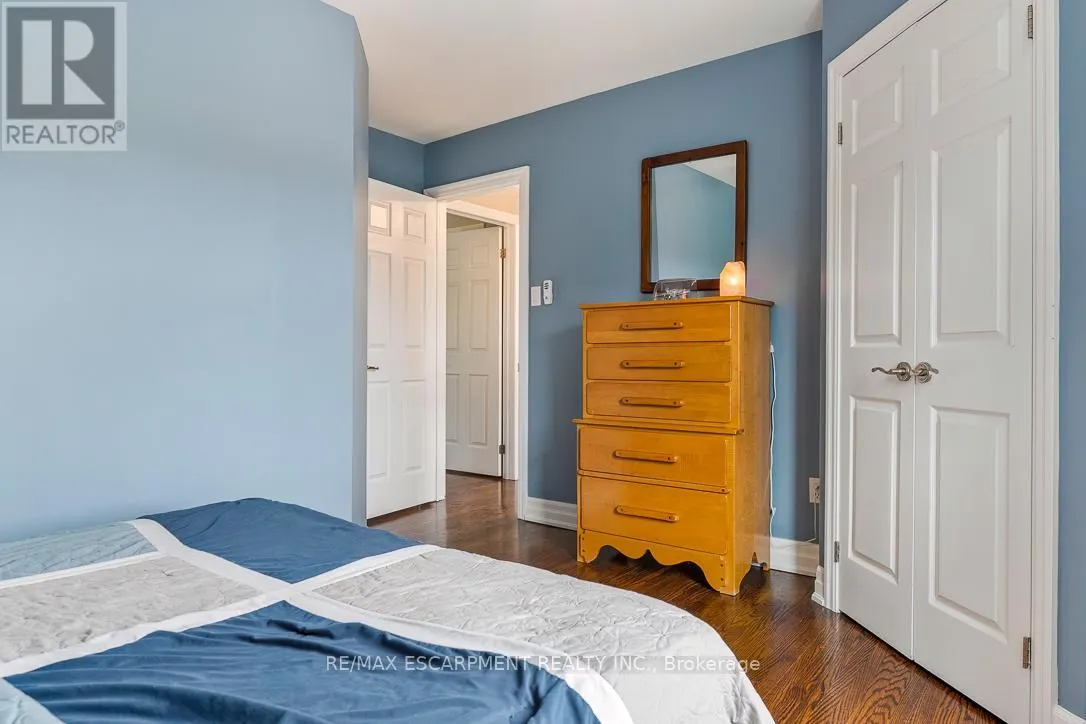 996 CRESTHAMPTON LANE