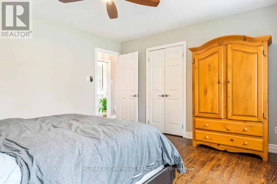 996 CRESTHAMPTON LANE