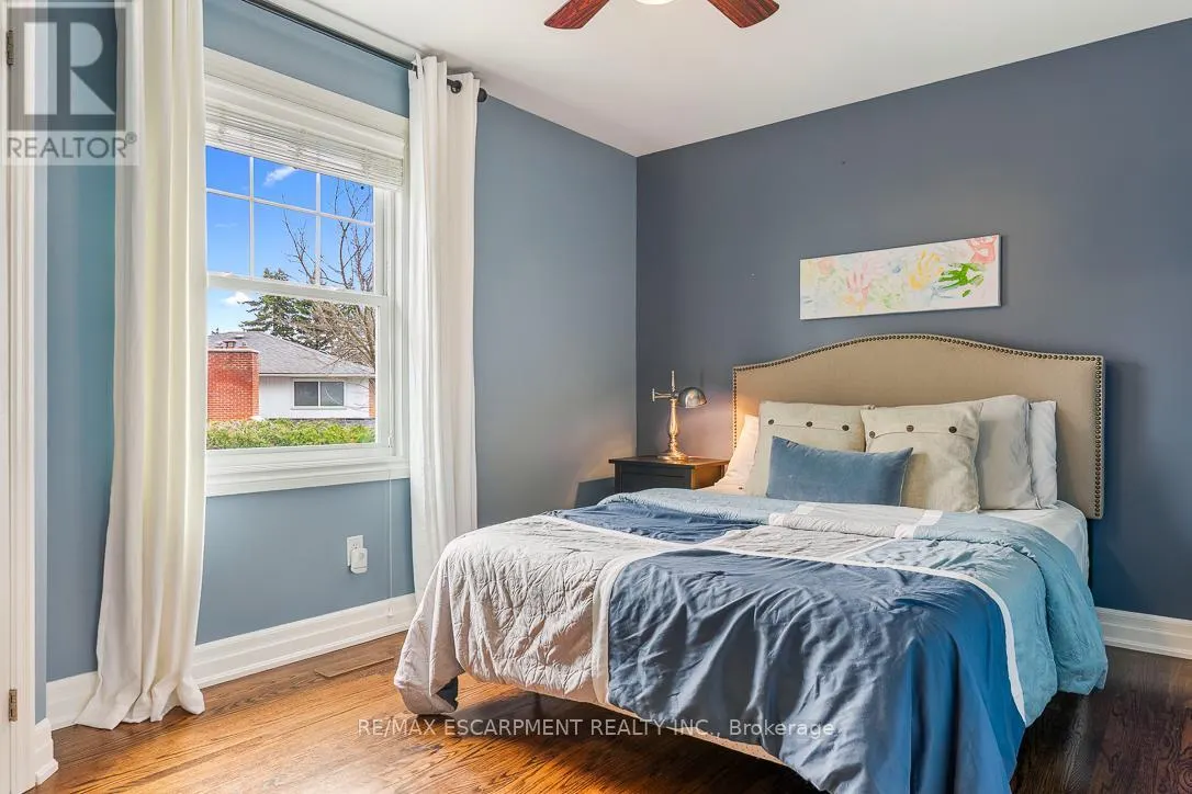 996 CRESTHAMPTON LANE