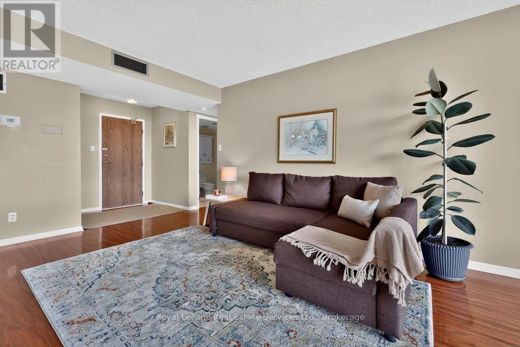 1105 - 1240 MARLBOROUGH COURT #1105