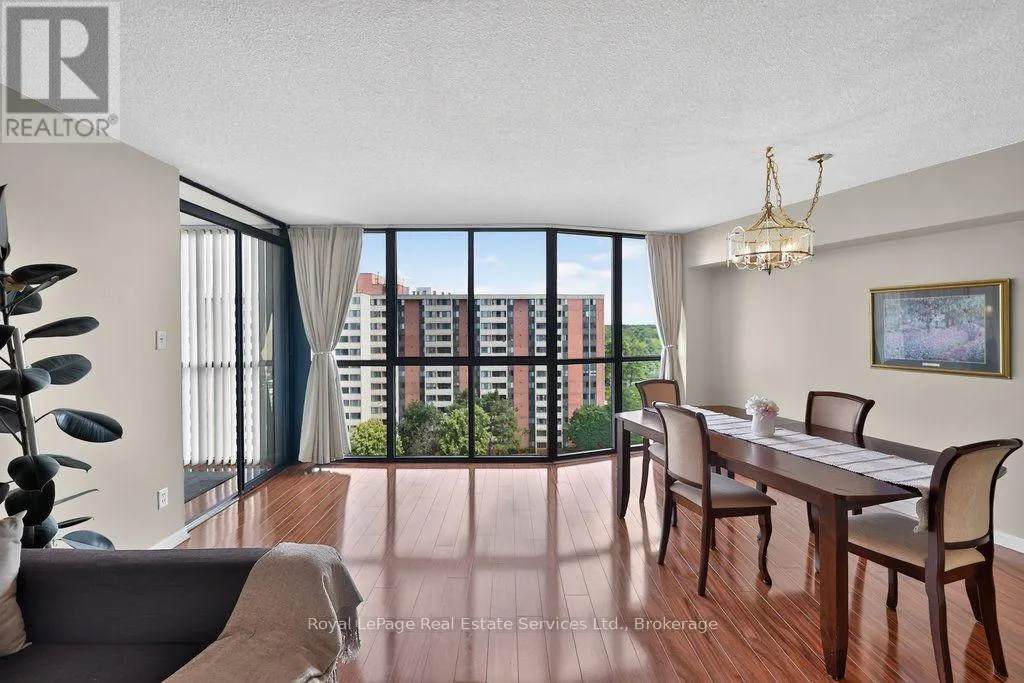 1105 - 1240 MARLBOROUGH COURT #1105