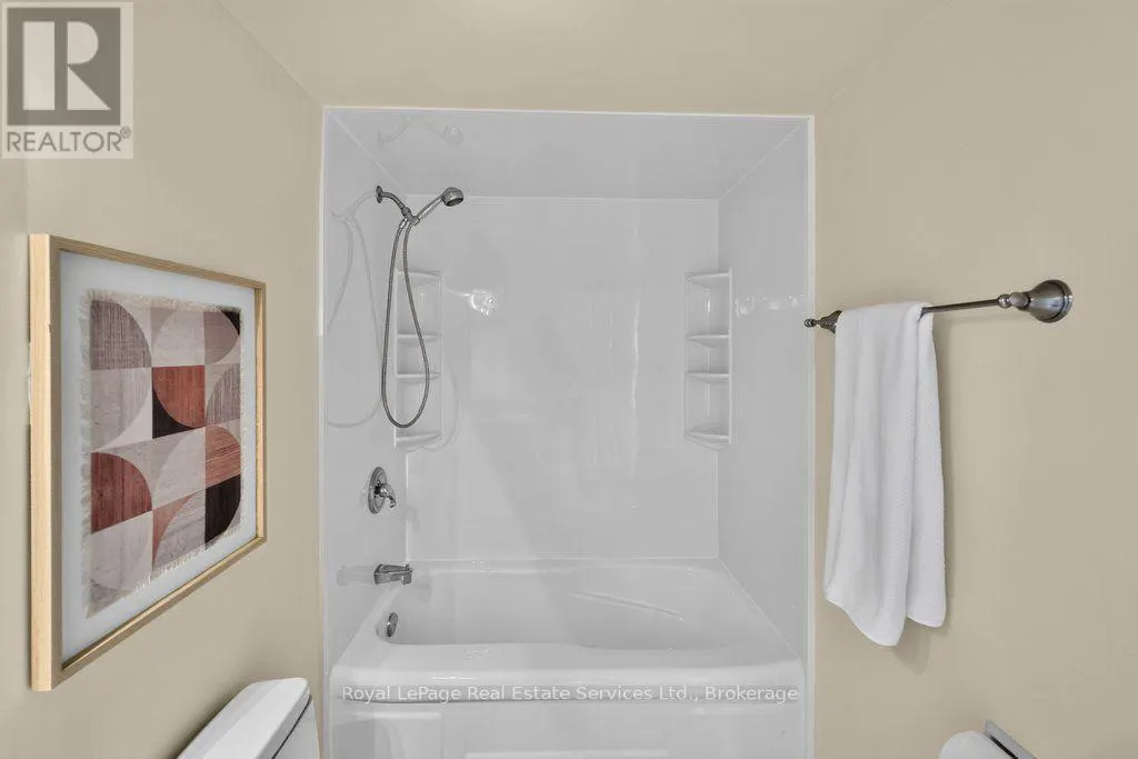 1105 - 1240 MARLBOROUGH COURT #1105