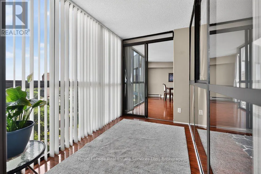1105 - 1240 MARLBOROUGH COURT #1105
