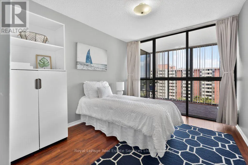 1105 - 1240 MARLBOROUGH COURT #1105