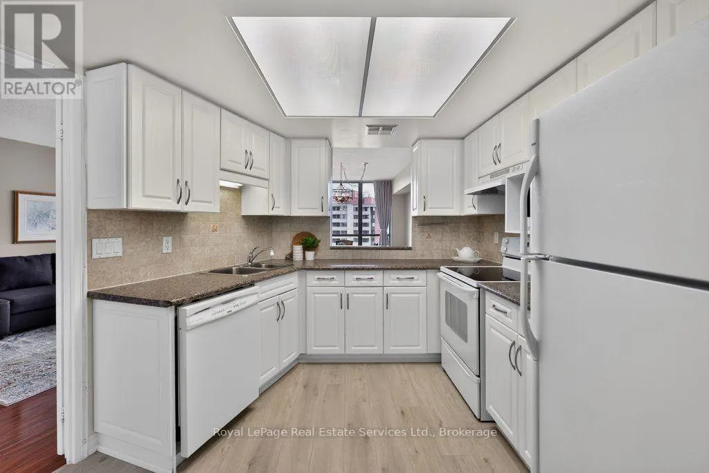 1105 - 1240 MARLBOROUGH COURT #1105