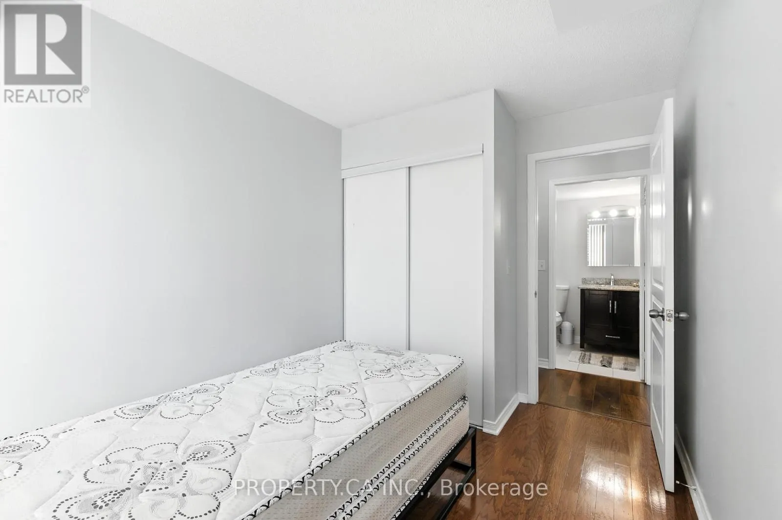 607 - 2585 ERIN CENTRE BOULEVARD