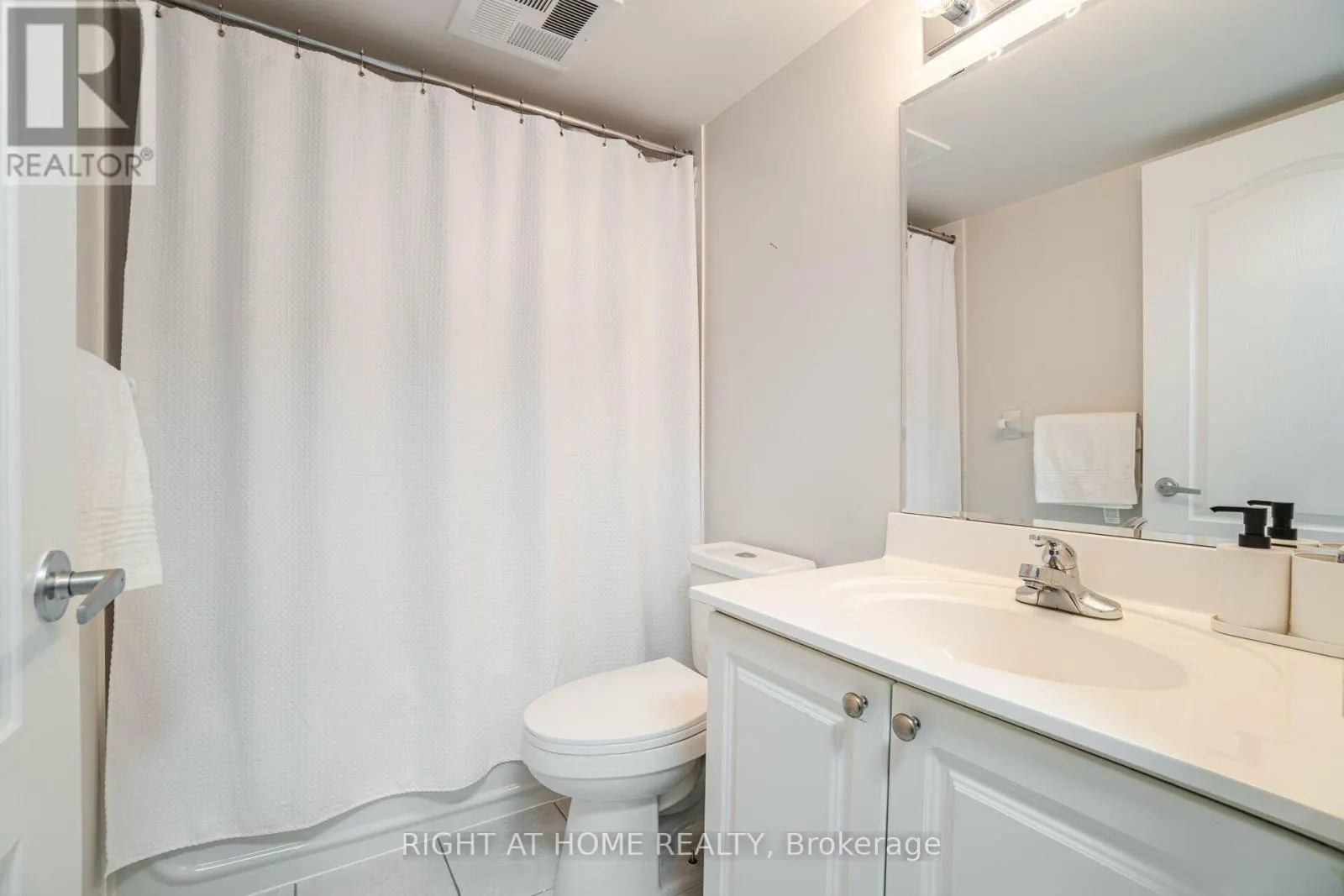 2109 - 4090 LIVING ARTS DRIVE