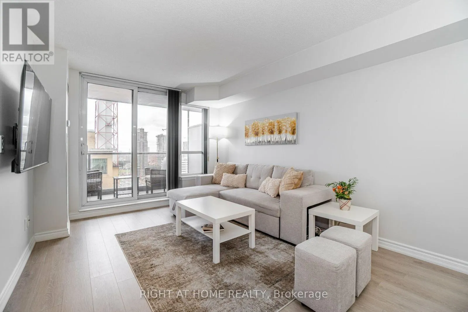 2109 - 4090 LIVING ARTS DRIVE