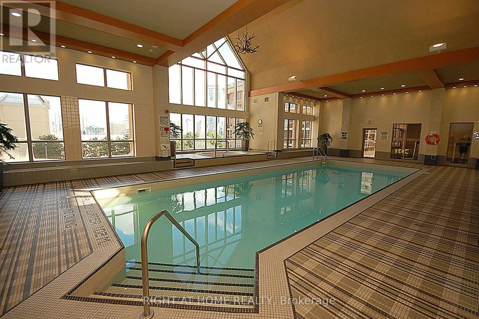 2109 - 4090 LIVING ARTS DRIVE