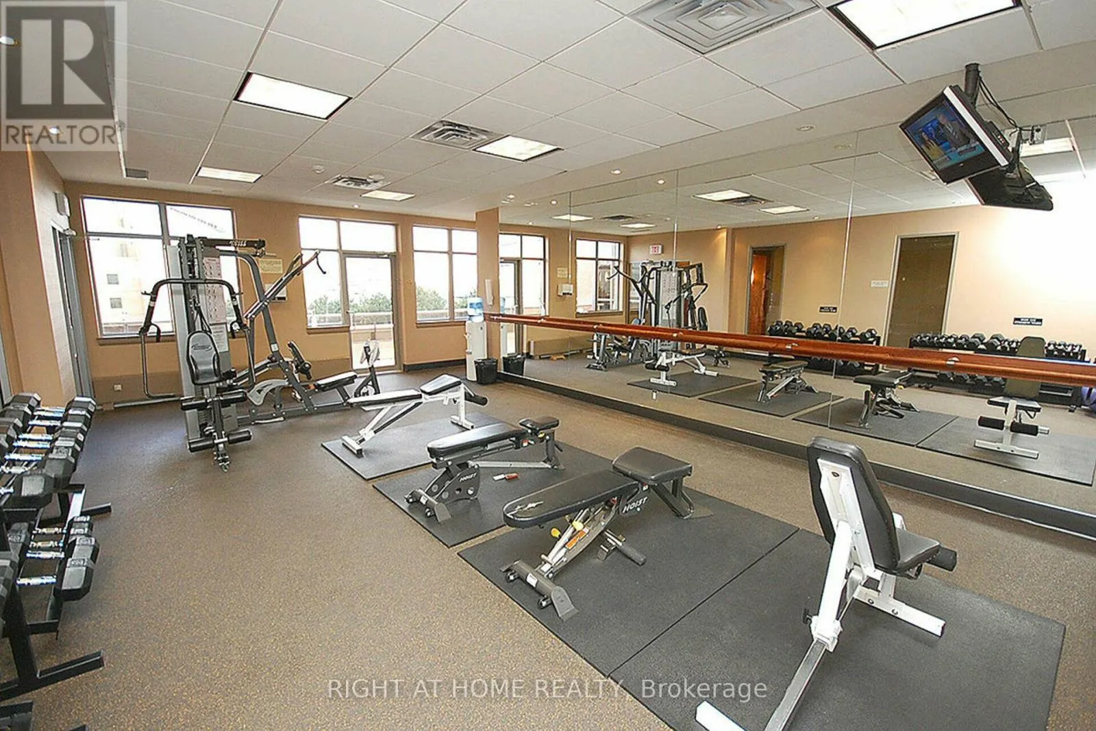 2109 - 4090 LIVING ARTS DRIVE