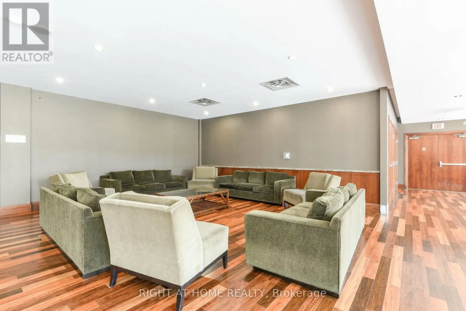 2109 - 4090 LIVING ARTS DRIVE