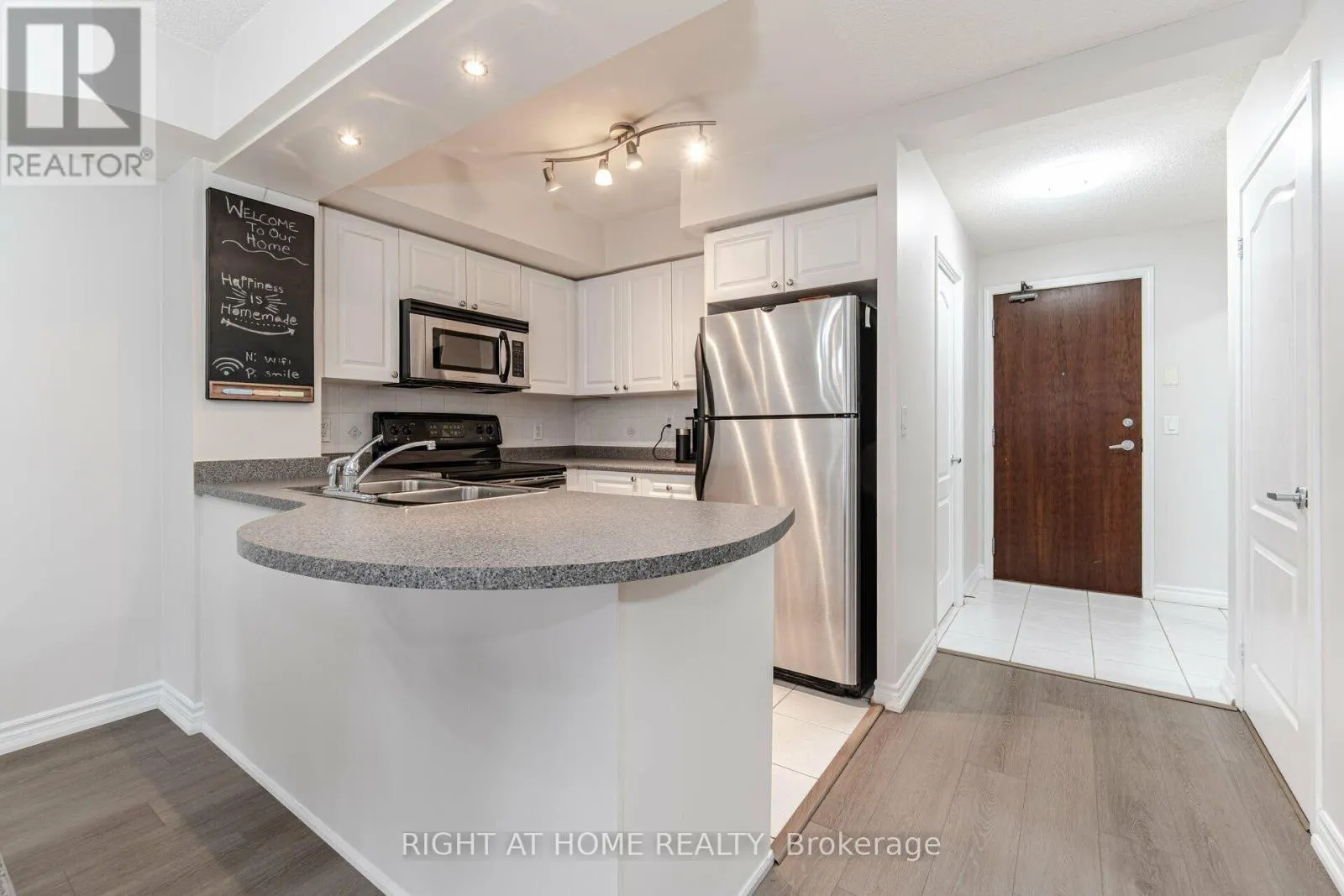 2109 - 4090 LIVING ARTS DRIVE