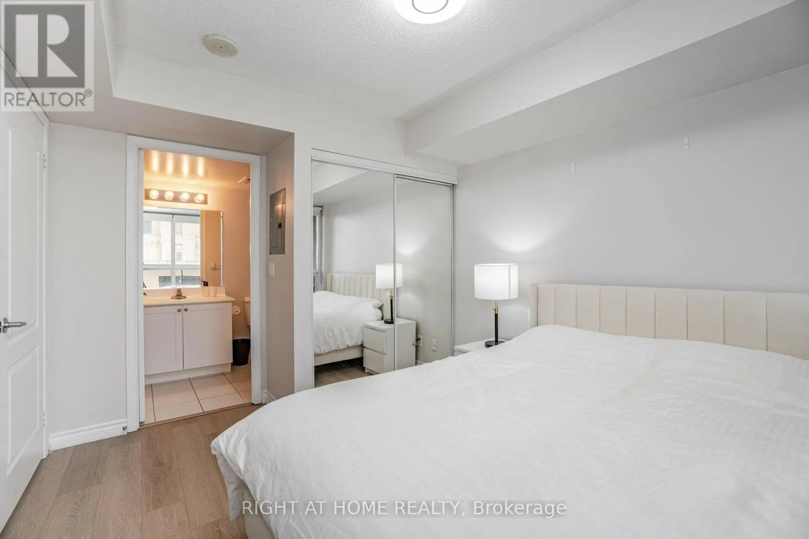2109 - 4090 LIVING ARTS DRIVE
