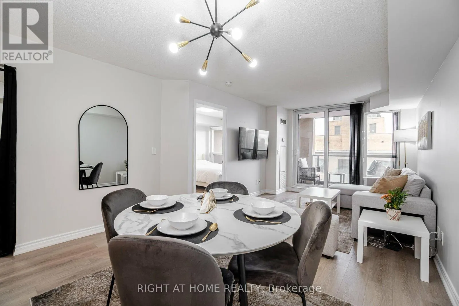 2109 - 4090 LIVING ARTS DRIVE