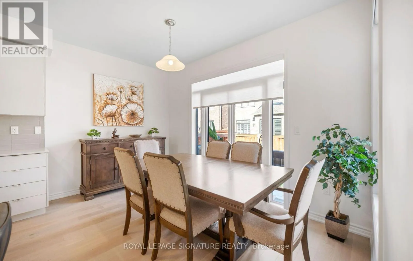 466 THORNBORROW COURT