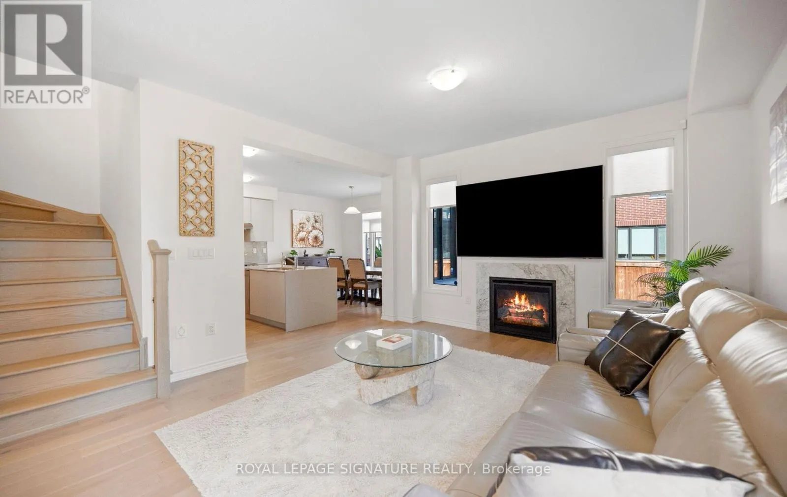 466 THORNBORROW COURT