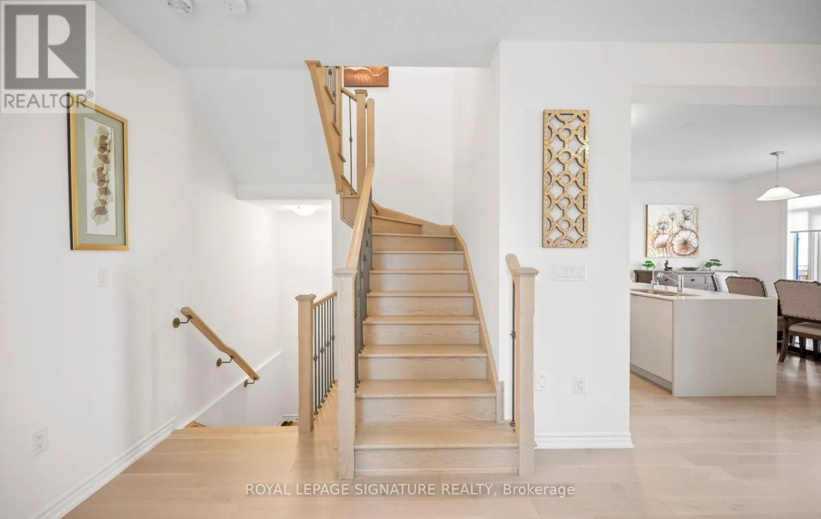 466 THORNBORROW COURT