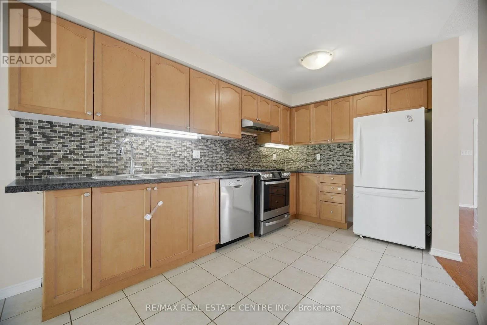1323 MENEFY PLACE