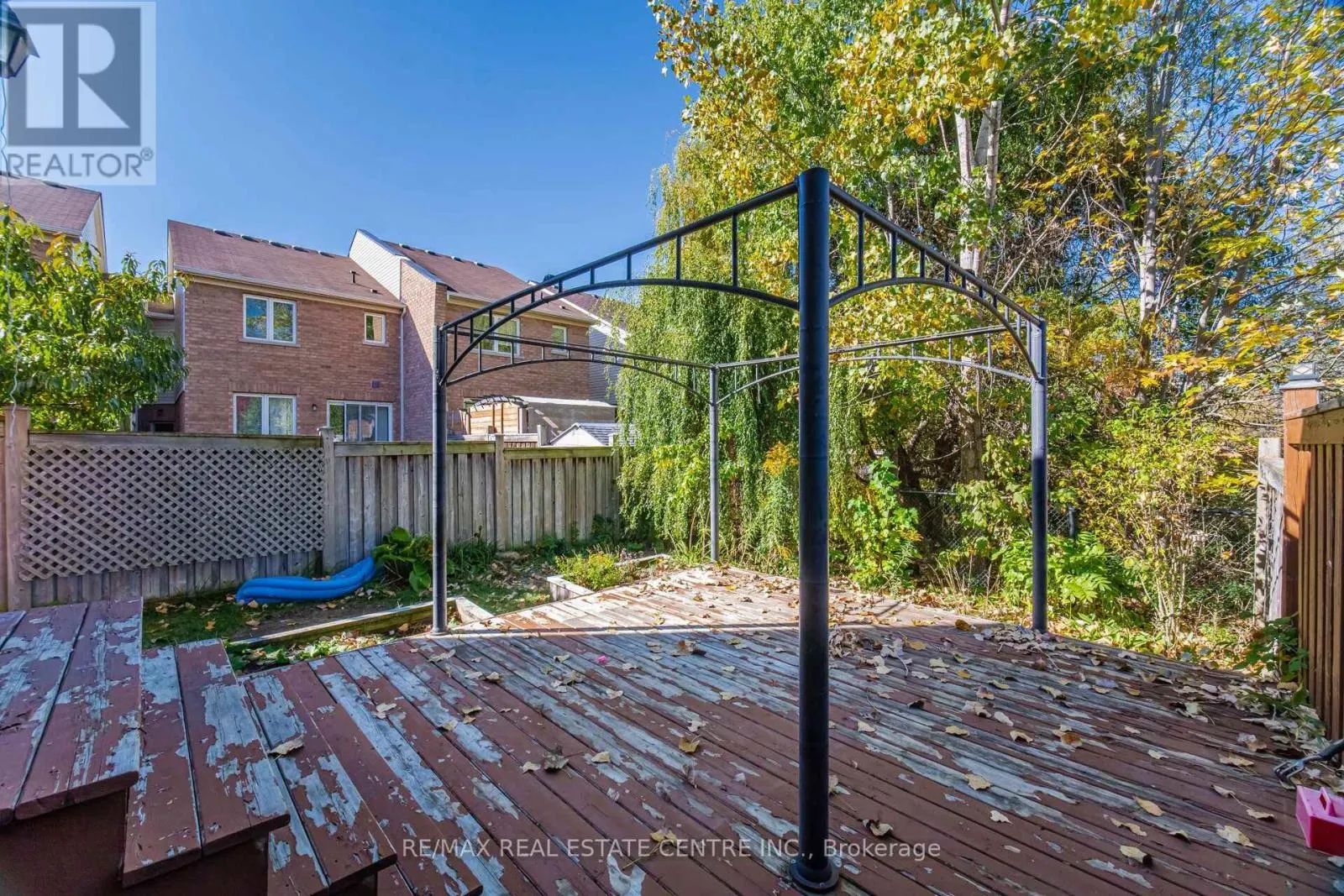 1323 MENEFY PLACE