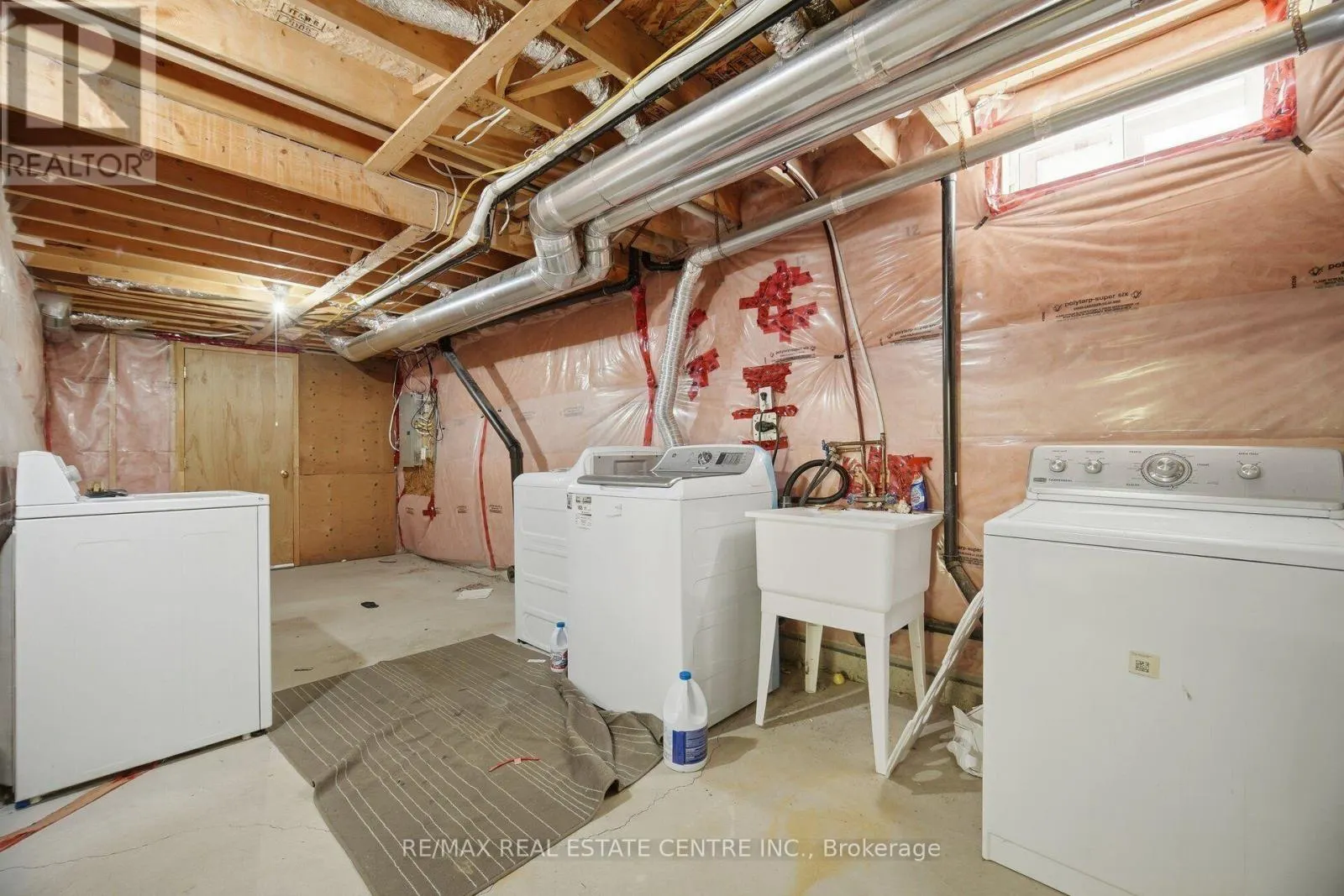 1323 MENEFY PLACE