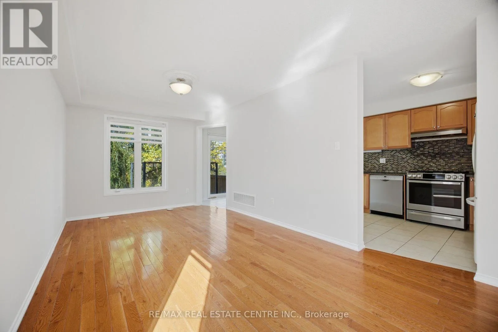 1323 MENEFY PLACE