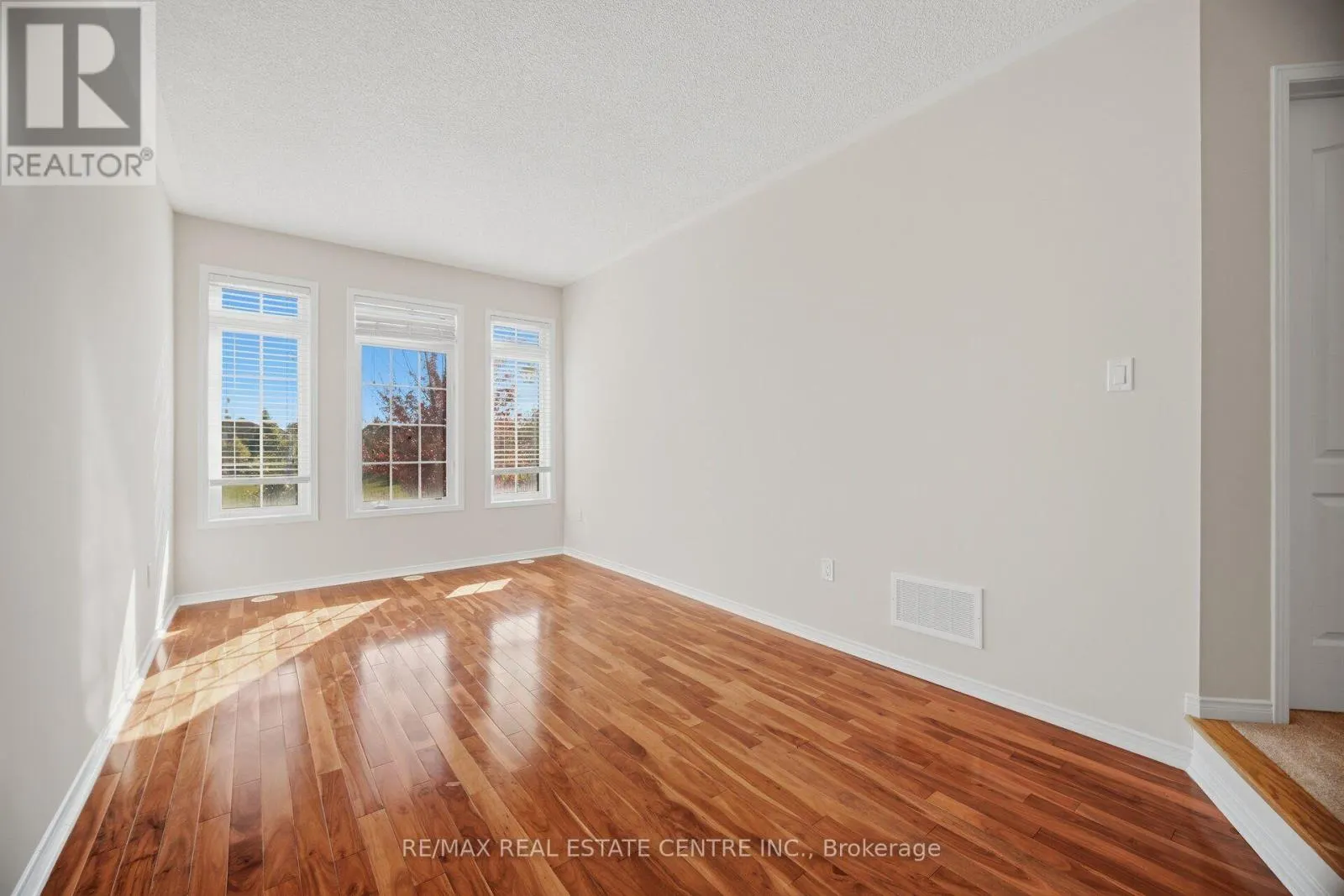 1323 MENEFY PLACE