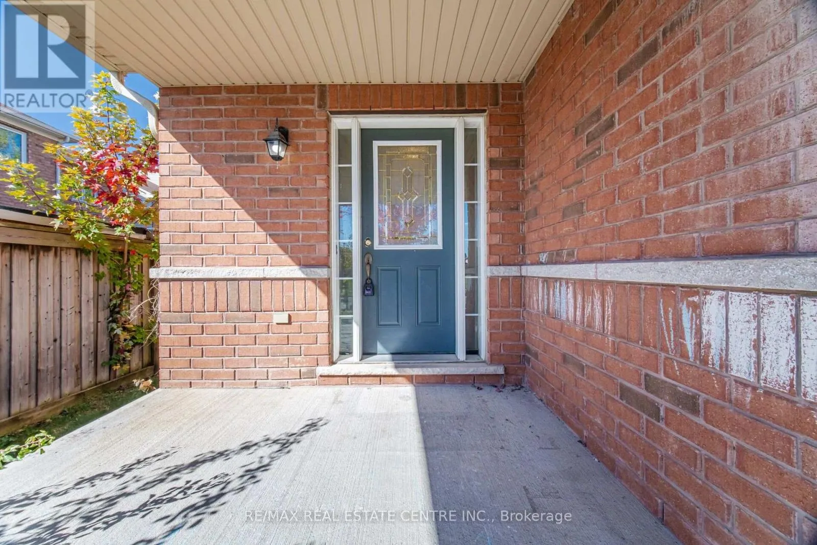 1323 MENEFY PLACE