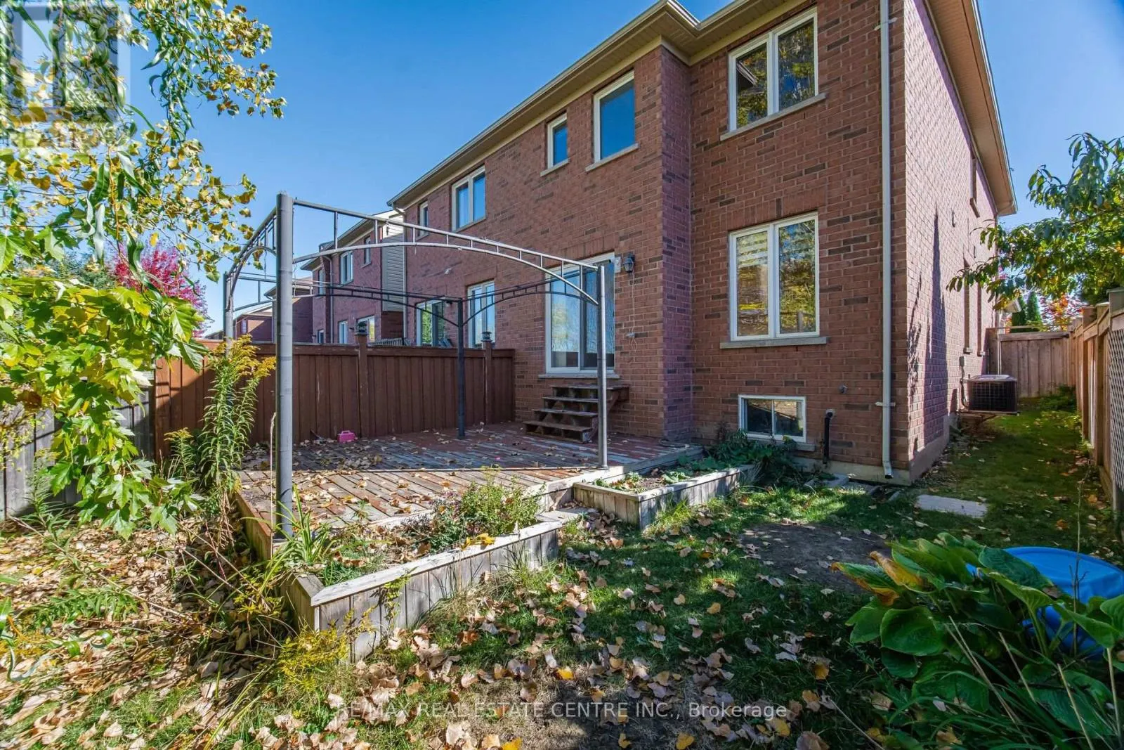 1323 MENEFY PLACE