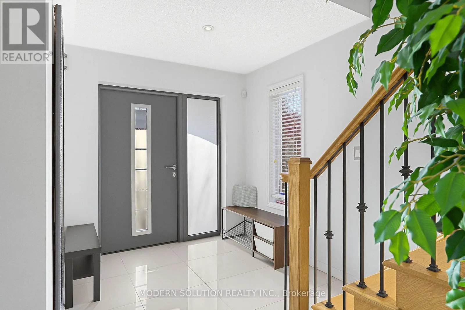5 WOODCOTE CRESCENT