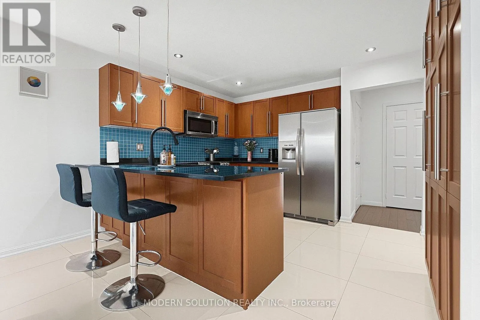5 WOODCOTE CRESCENT