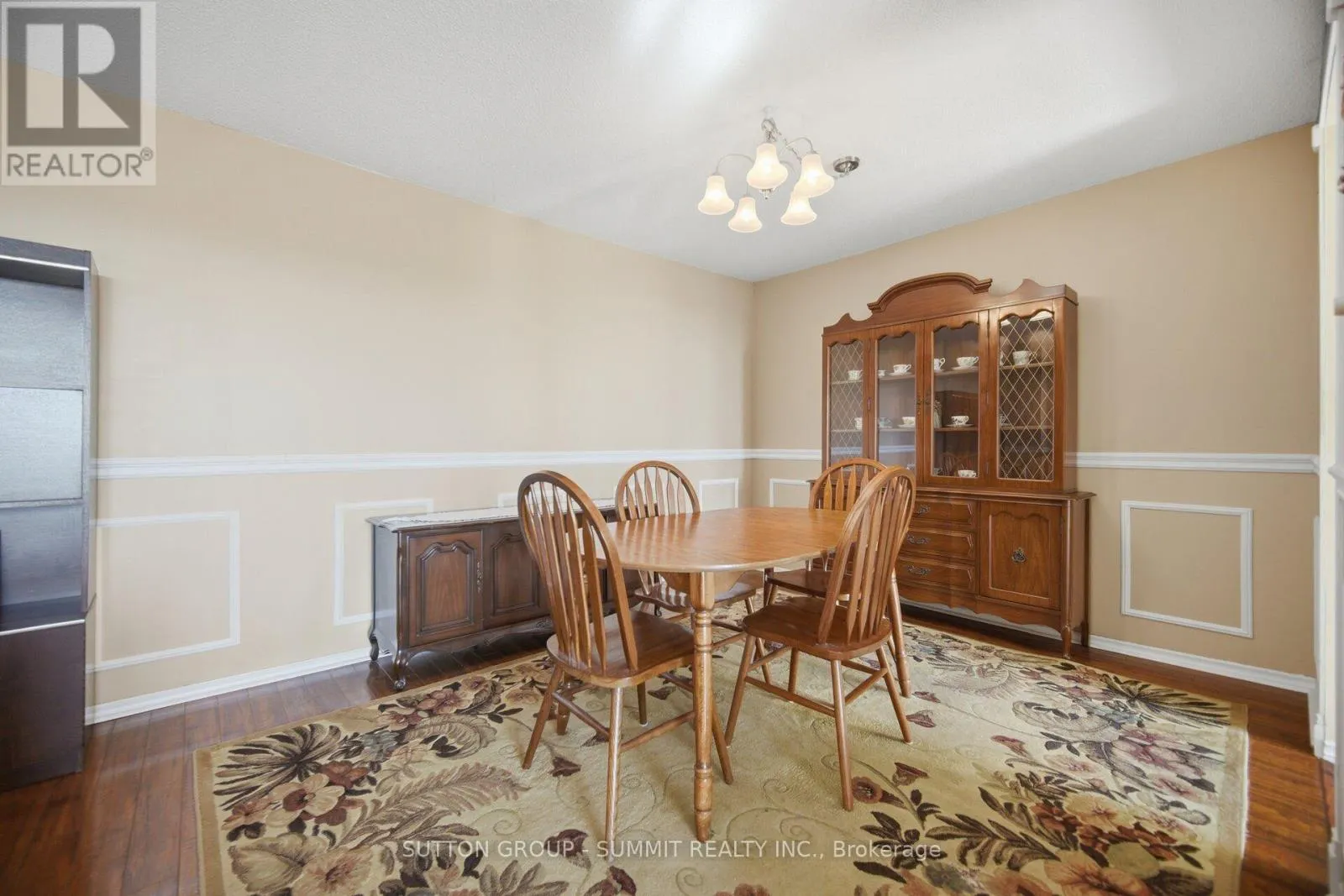 911 - 20 CHERRYTREE DRIVE