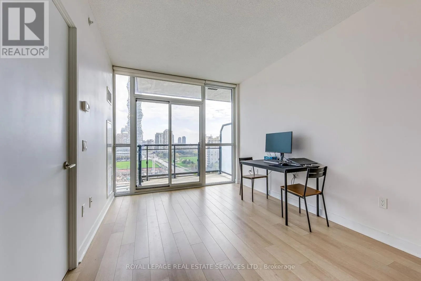 910 - 3975 GRAND PARK DRIVE