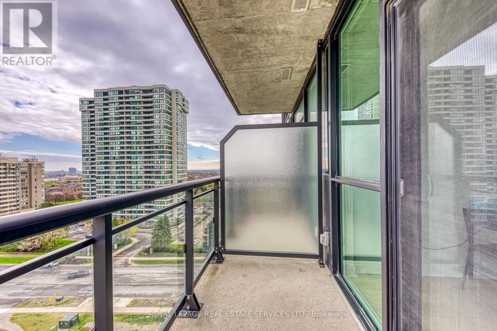 910 - 3975 GRAND PARK DRIVE