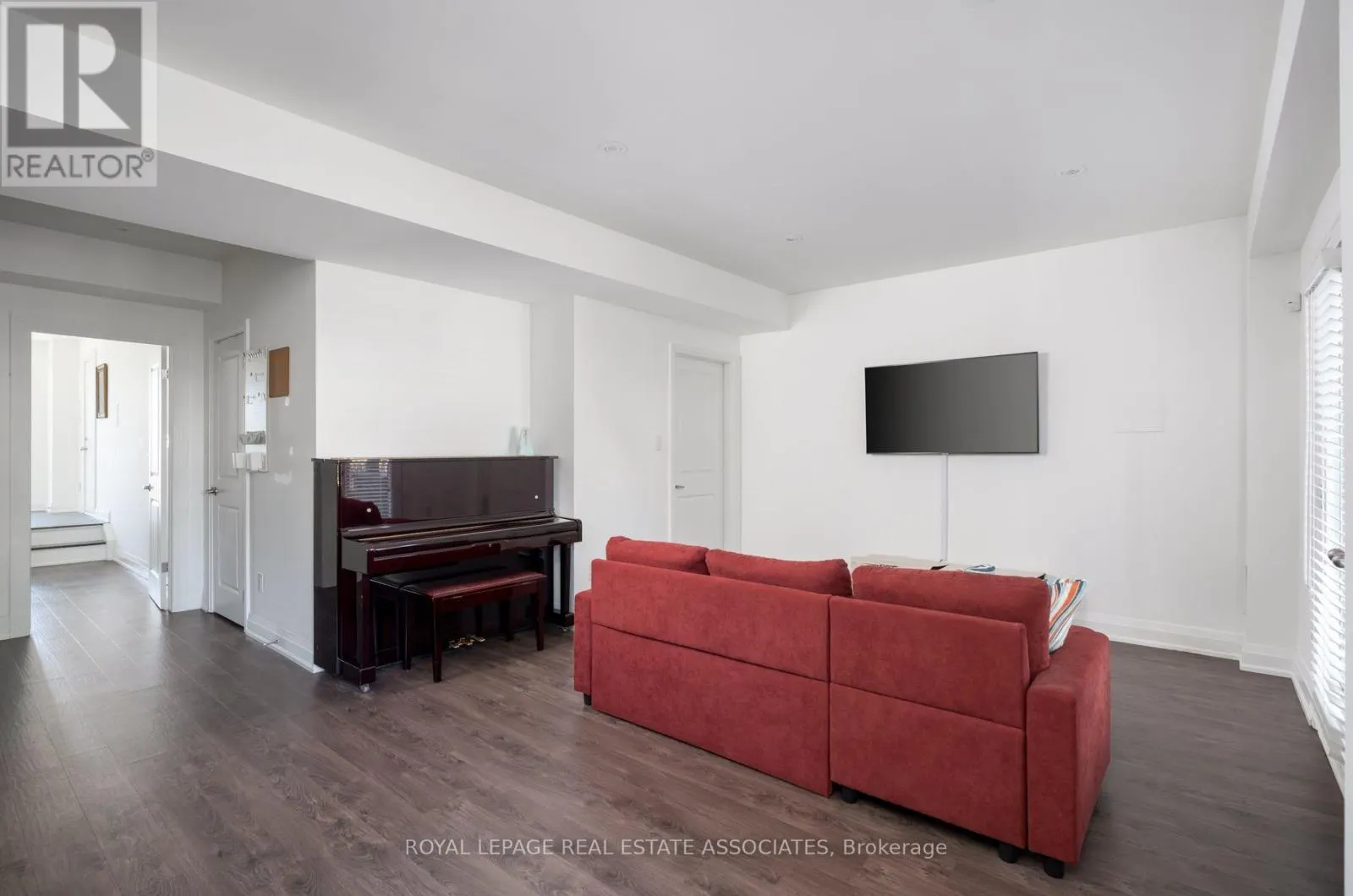 1067 SHAW DRIVE