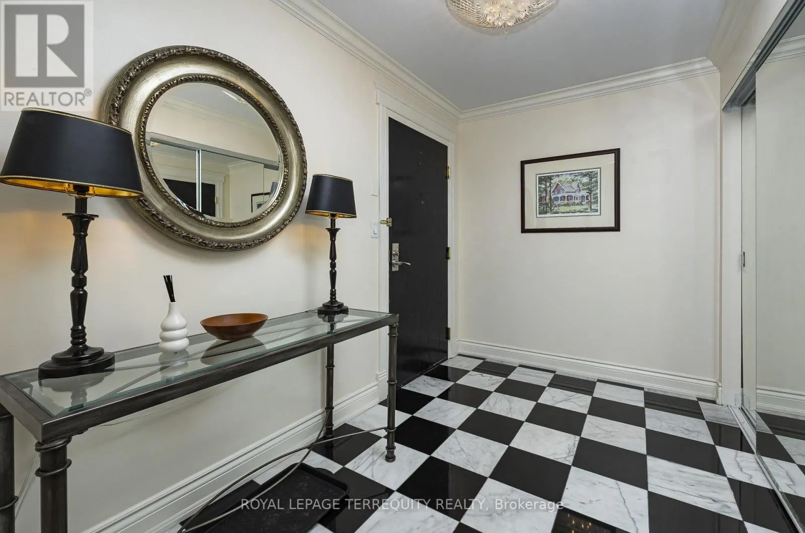 407 - 935 ROYAL YORK ROAD