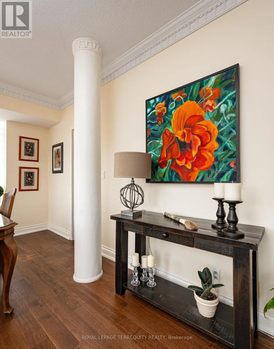 407 - 935 ROYAL YORK ROAD