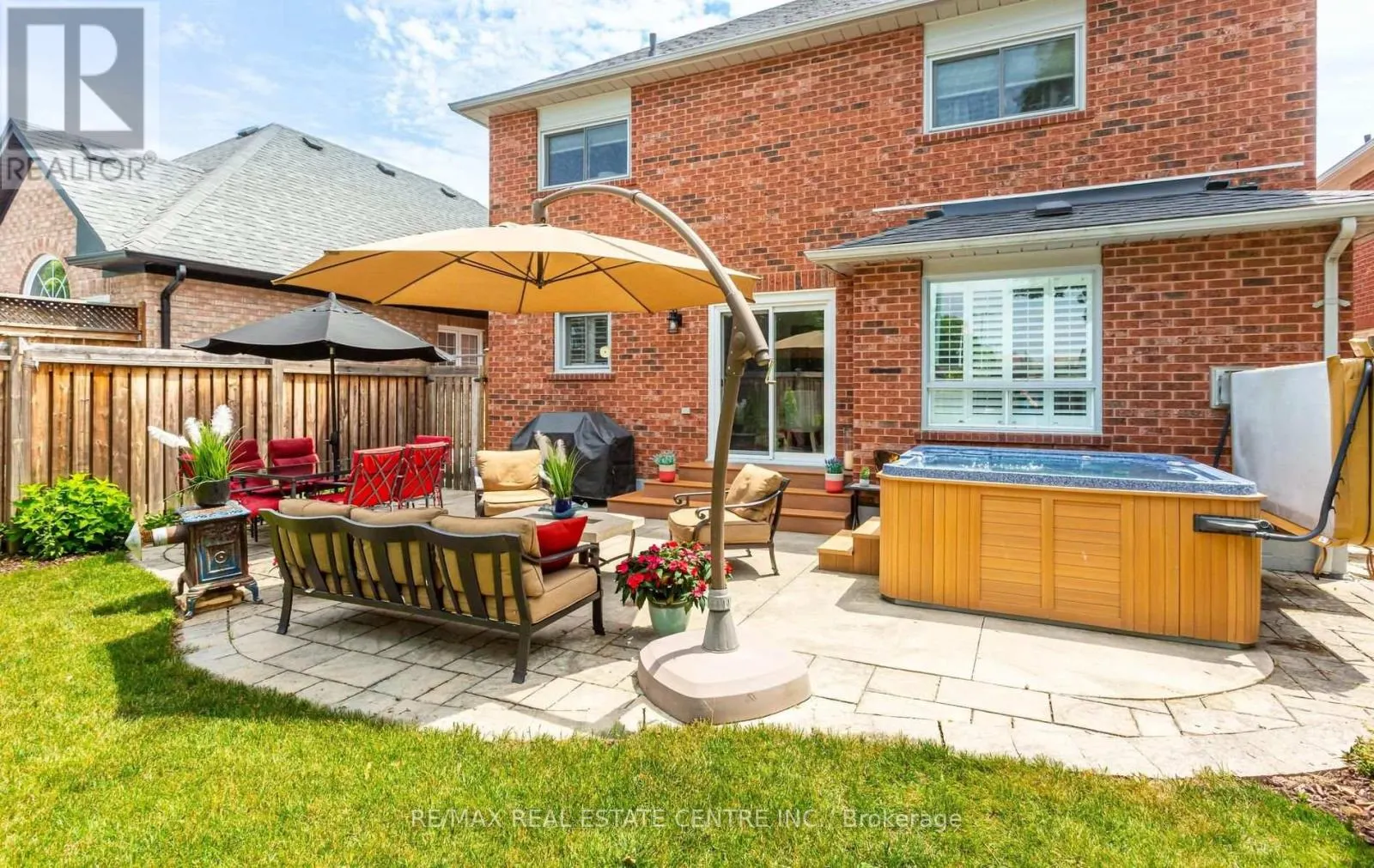 40 HEPBURN CRESCENT N