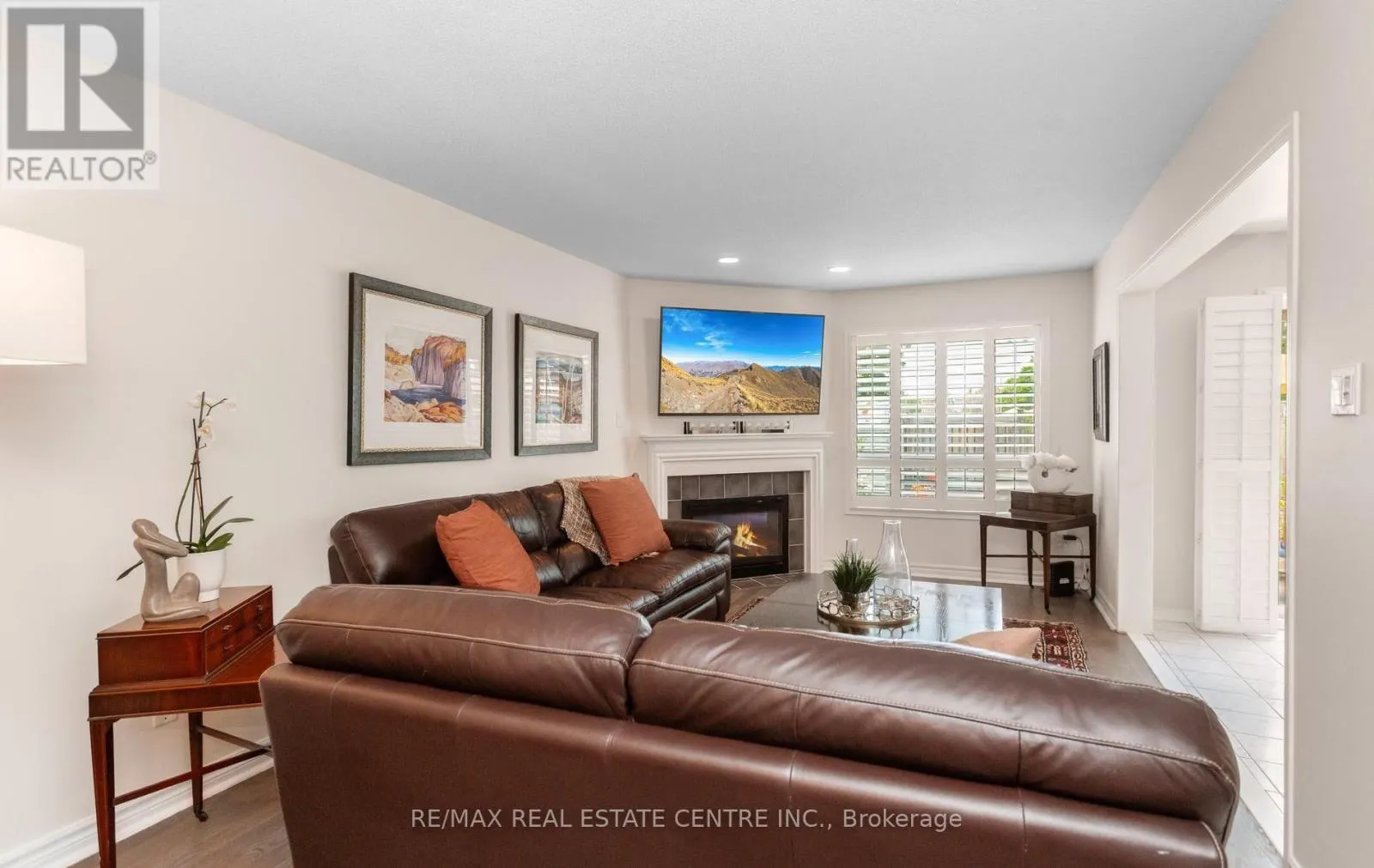 40 HEPBURN CRESCENT N