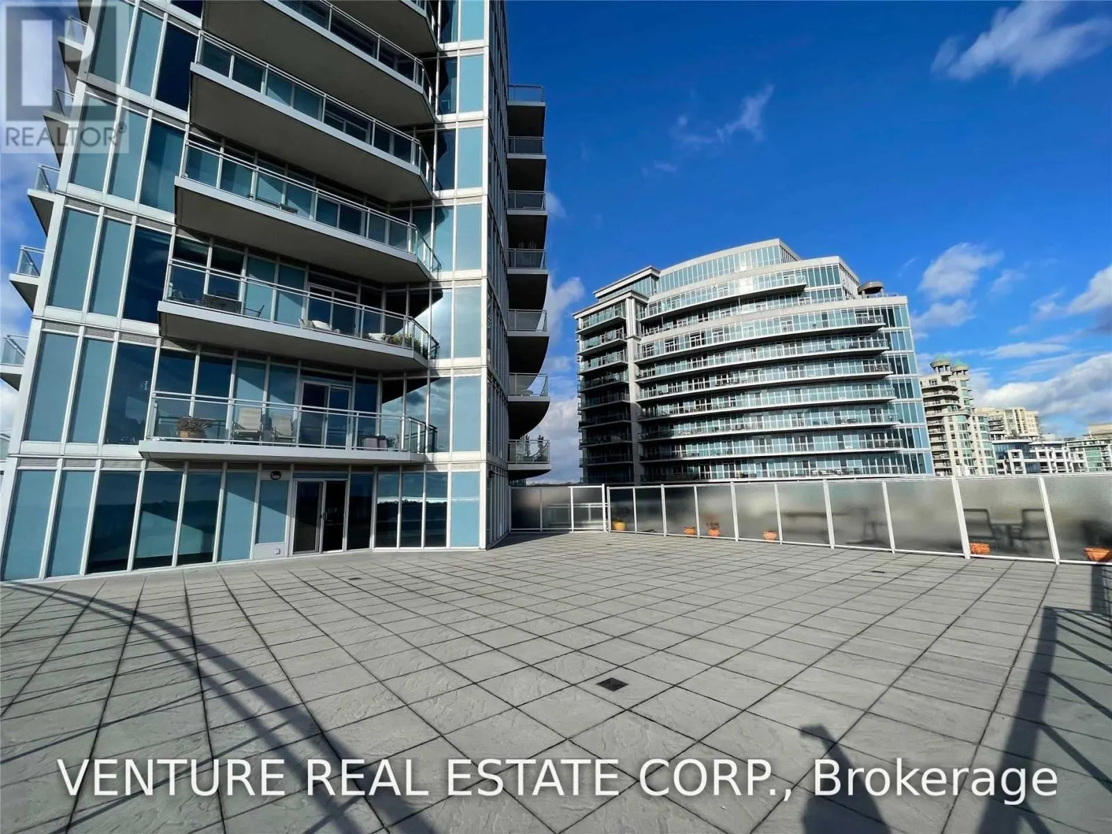 512 - 58 MARINE PARADE DRIVE