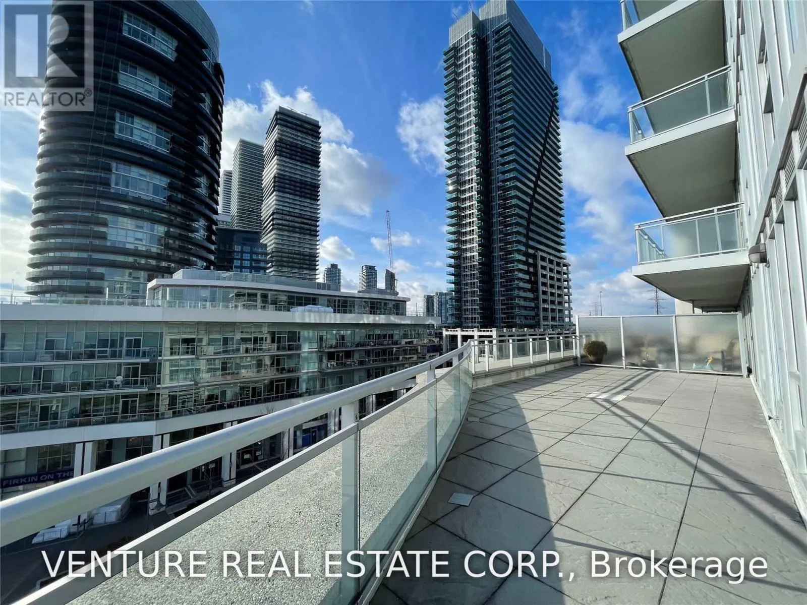 512 - 58 MARINE PARADE DRIVE