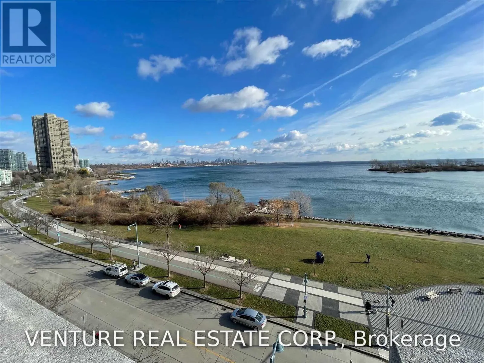 512 - 58 MARINE PARADE DRIVE