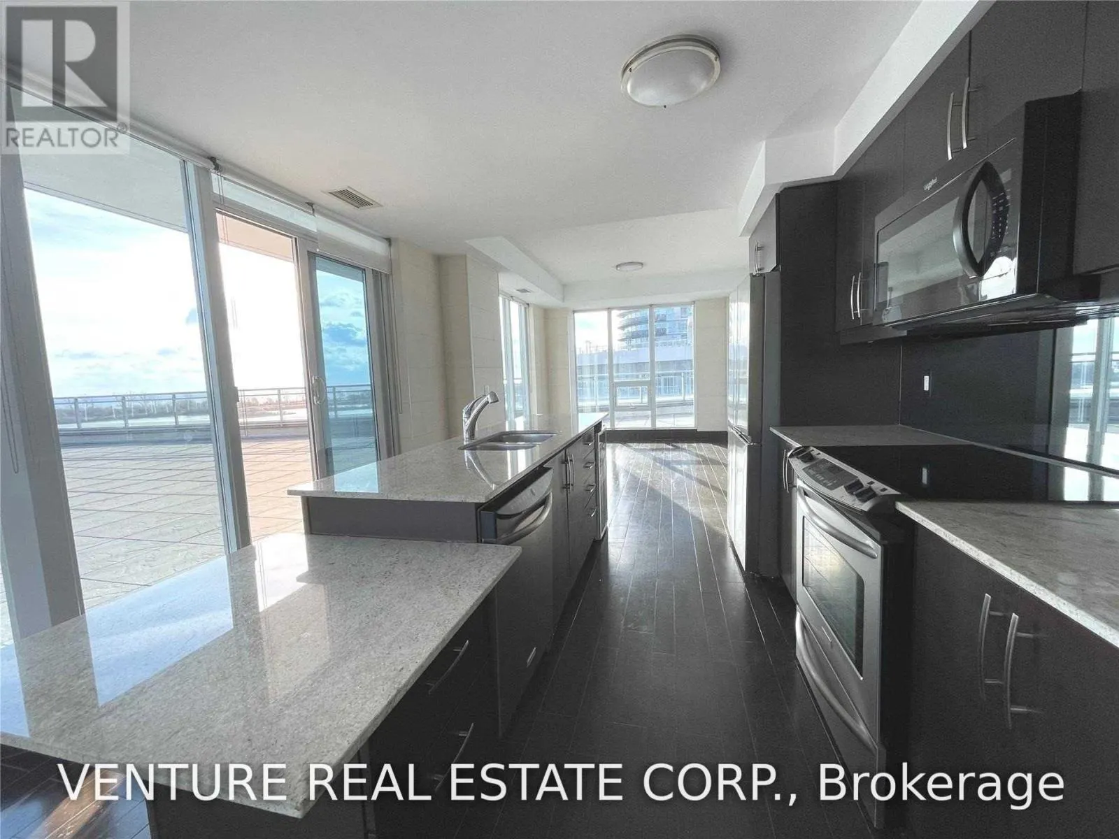 512 - 58 MARINE PARADE DRIVE