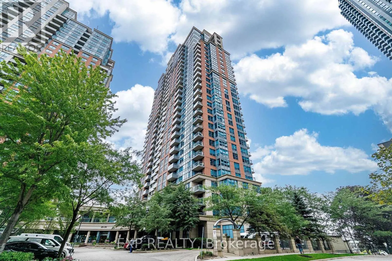 238 - 35 VIKING LANE