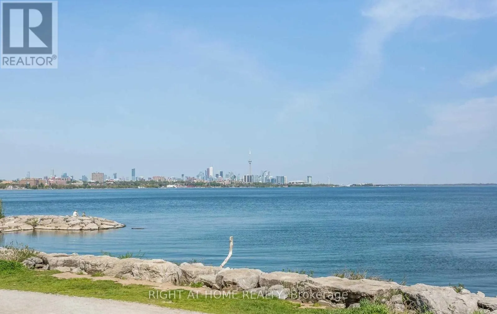 6108 - 30 SHORE BREEZE DRIVE
