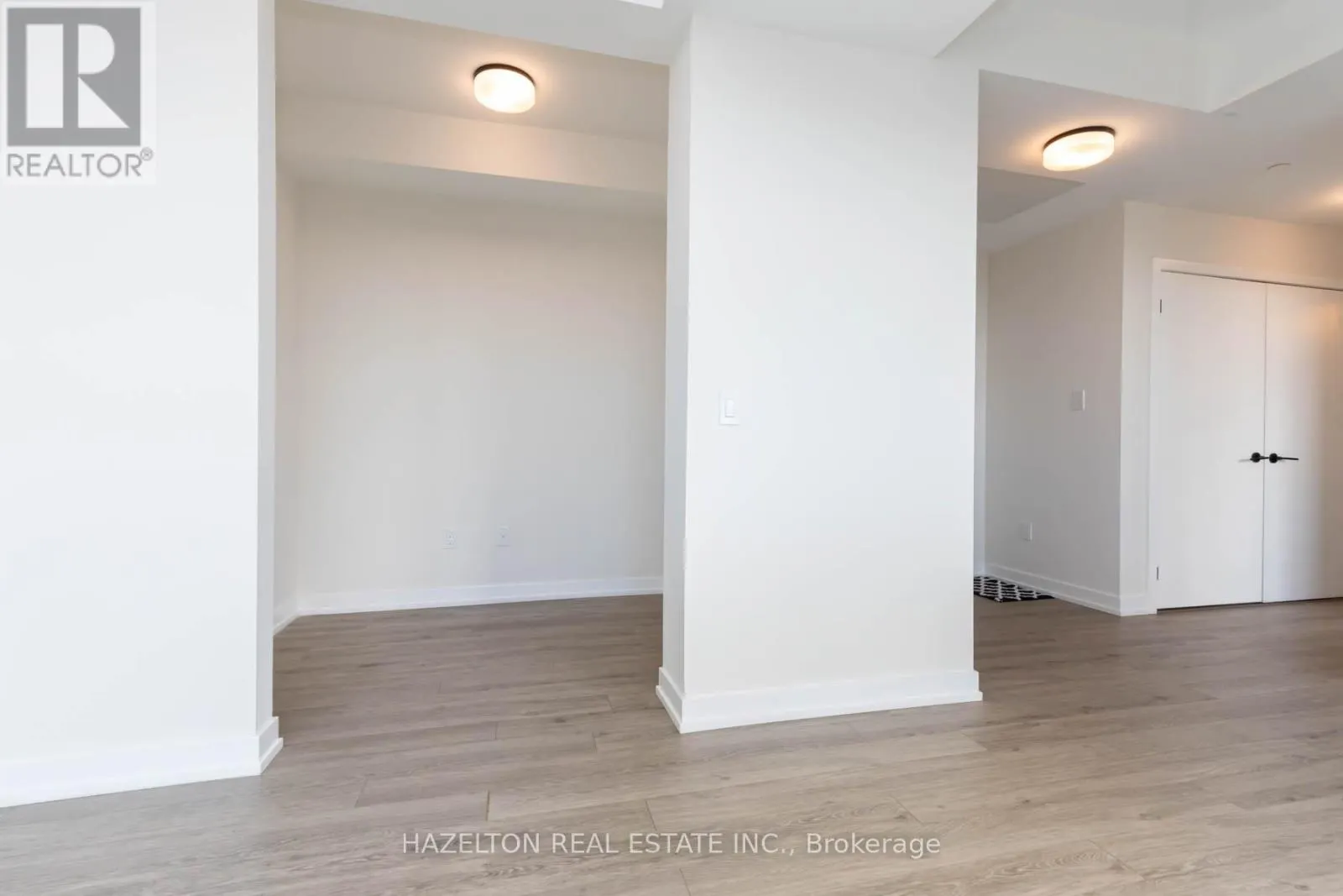 905 - 2300 ST. CLAIR AVENUE W