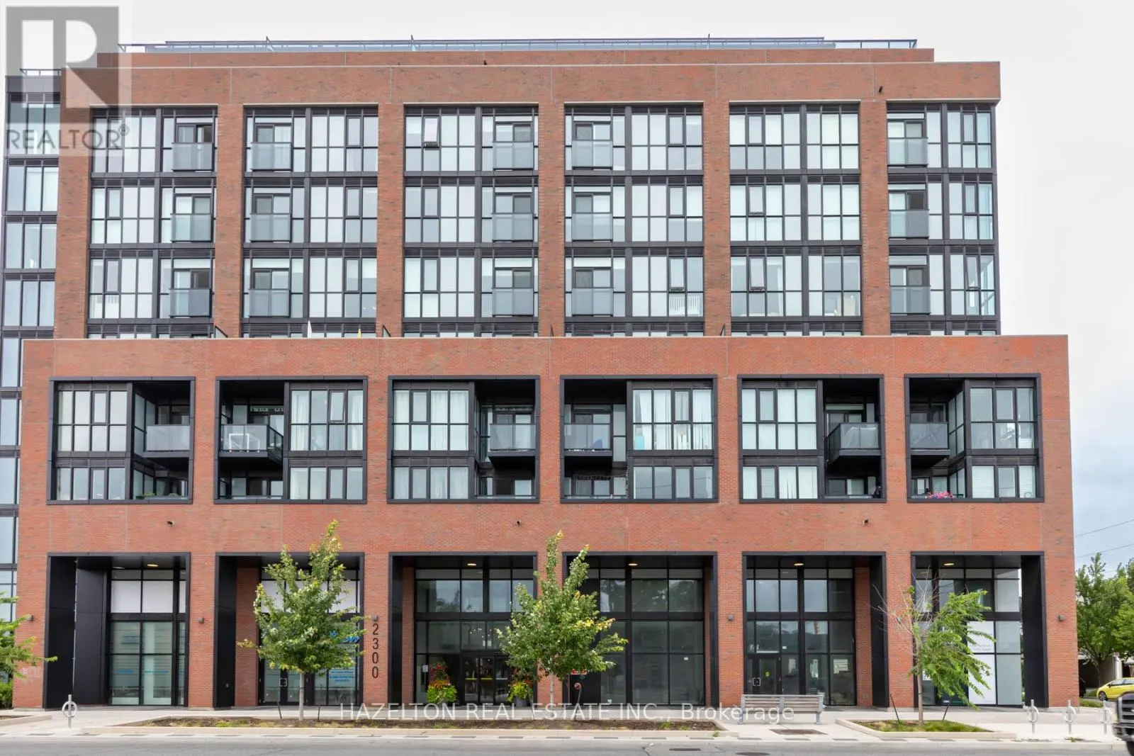 905 - 2300 ST. CLAIR AVENUE W