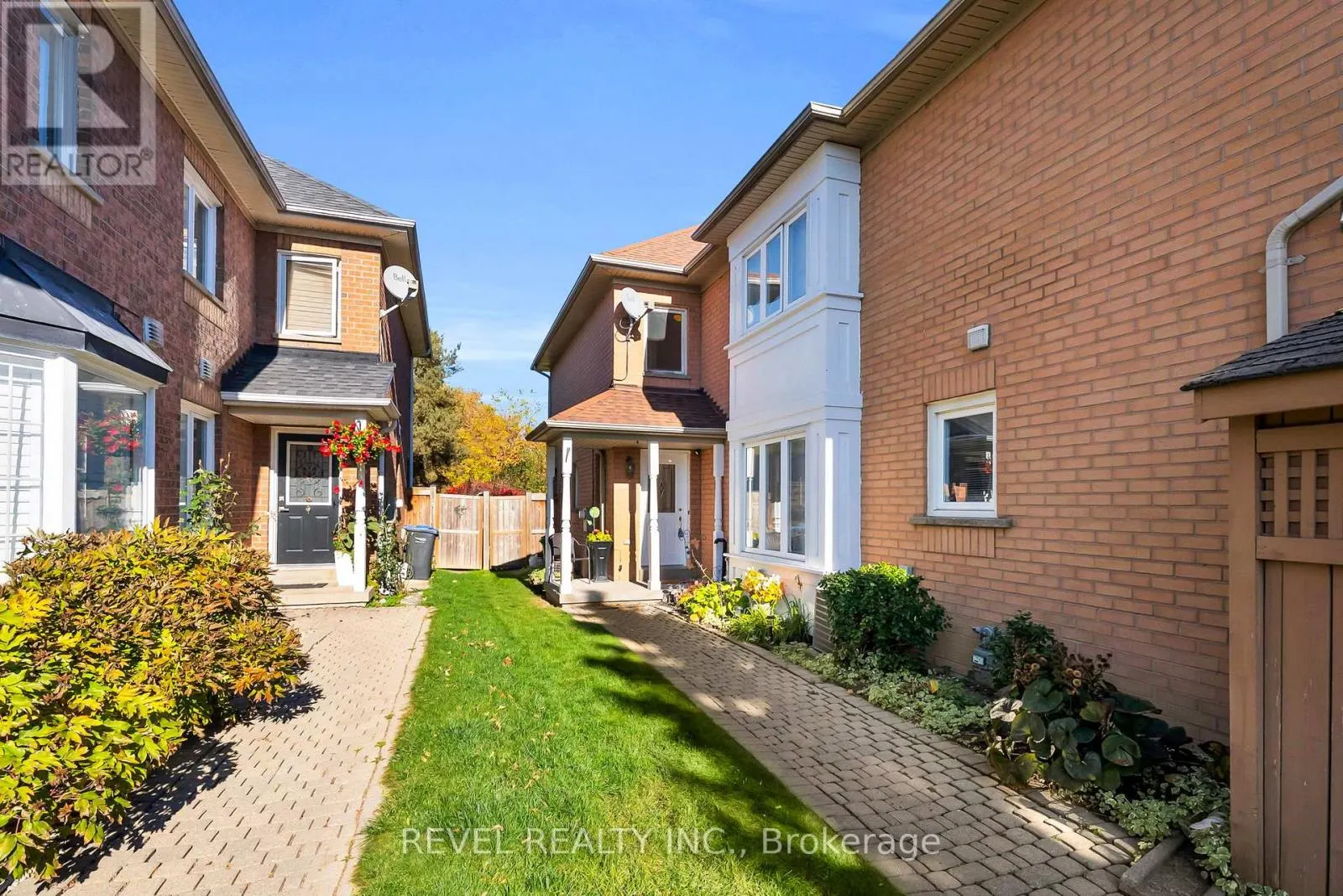 100 PRESSED BRICK DRIVE