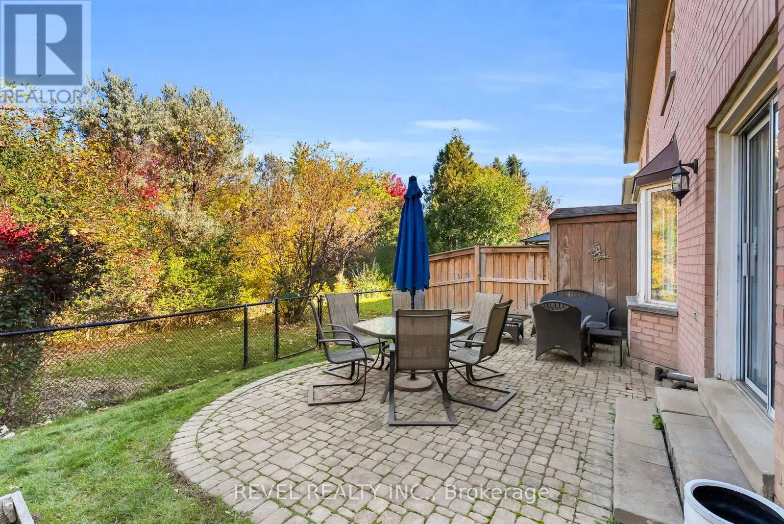 100 PRESSED BRICK DRIVE