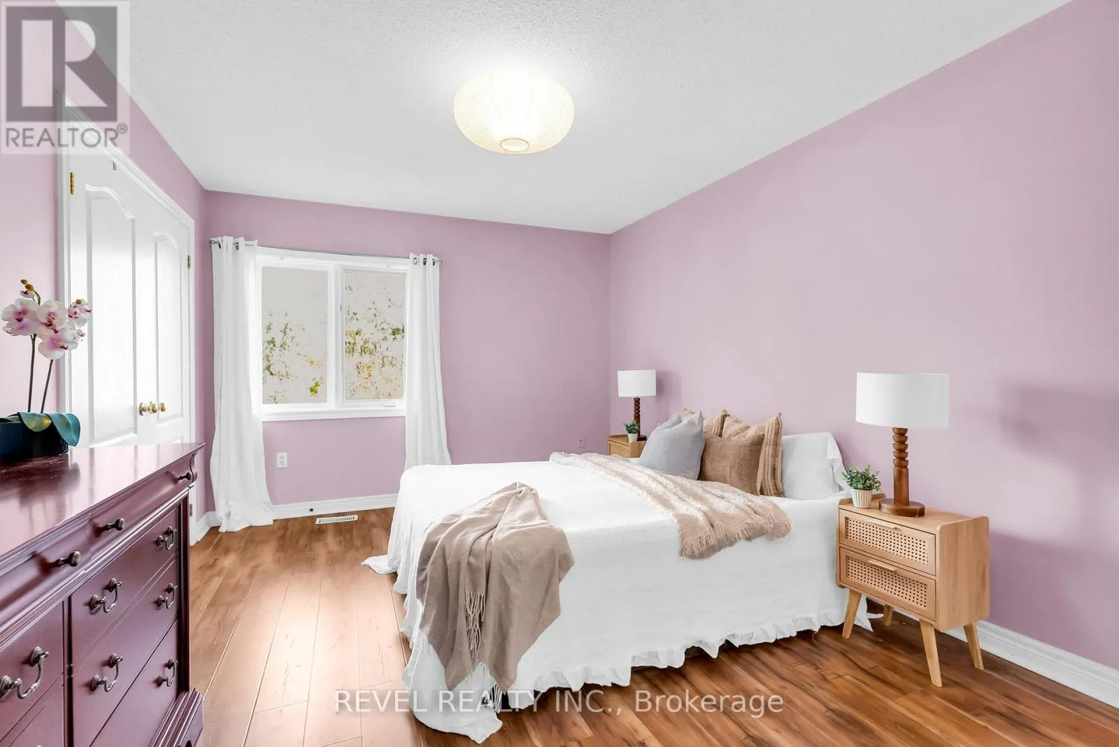 100 PRESSED BRICK DRIVE