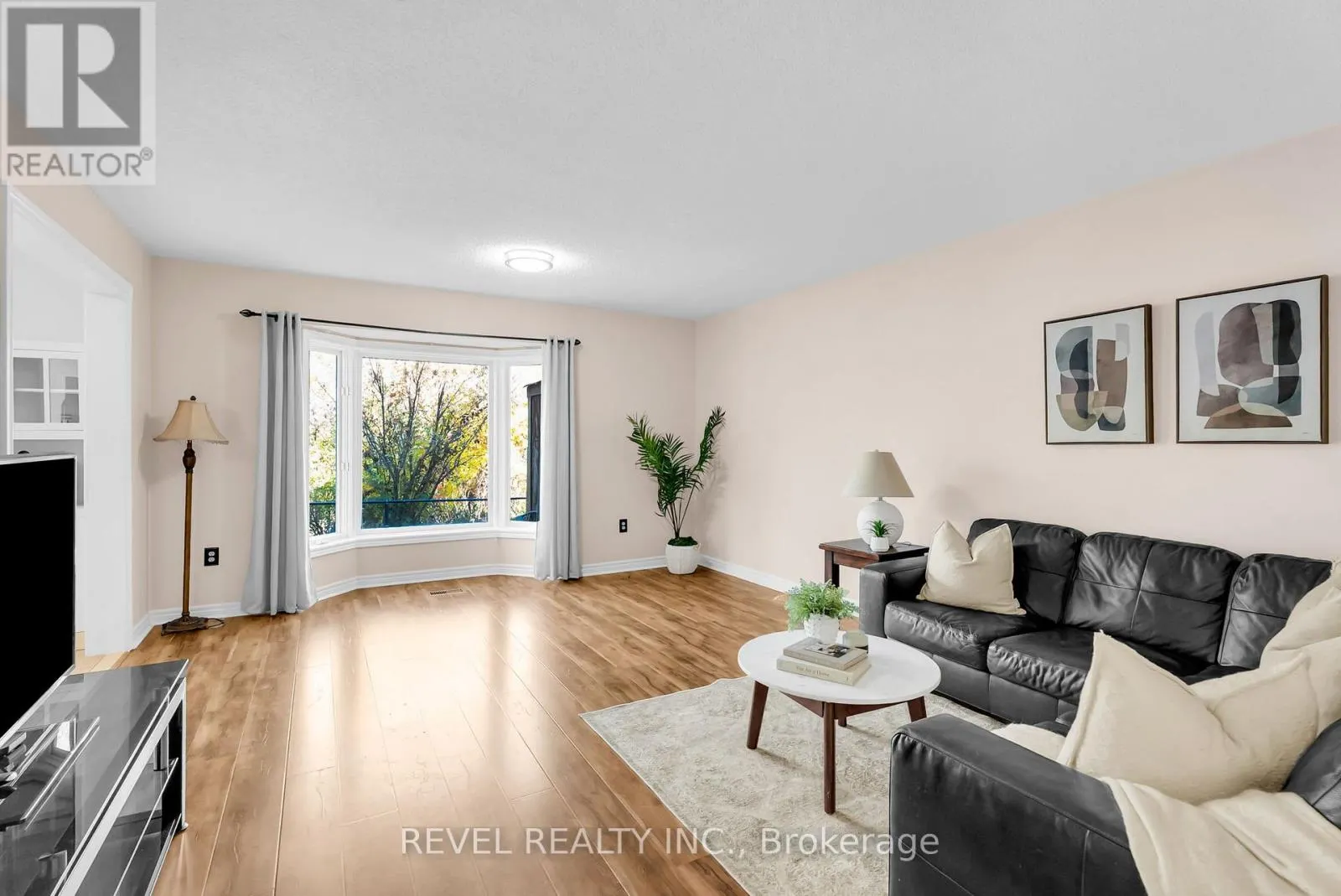 100 PRESSED BRICK DRIVE